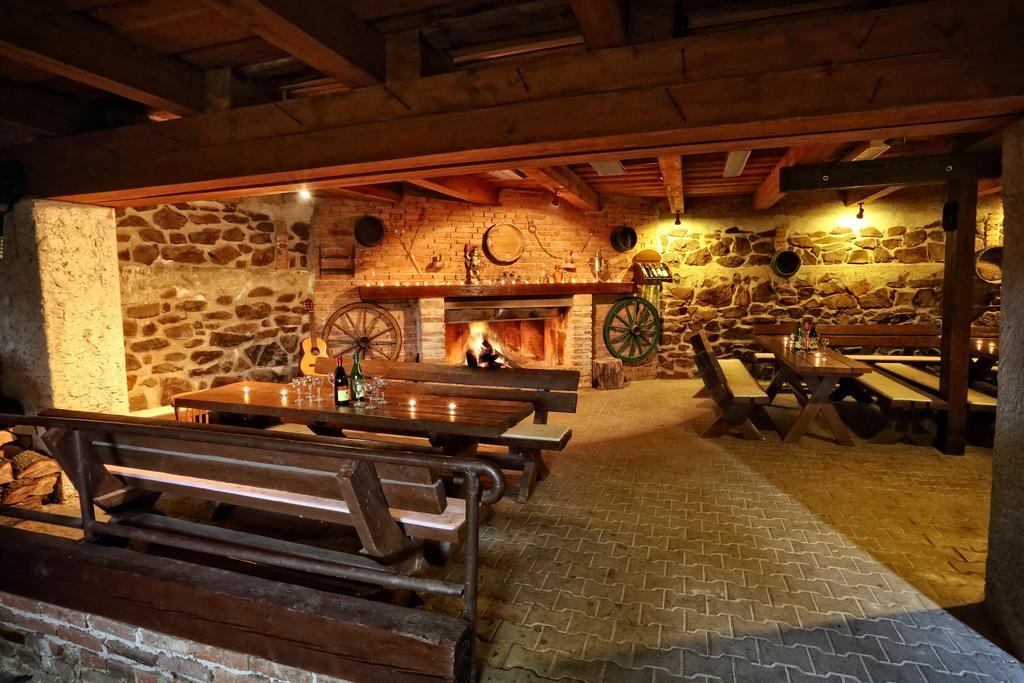 Penzion Šatovské lípy Exterior foto
